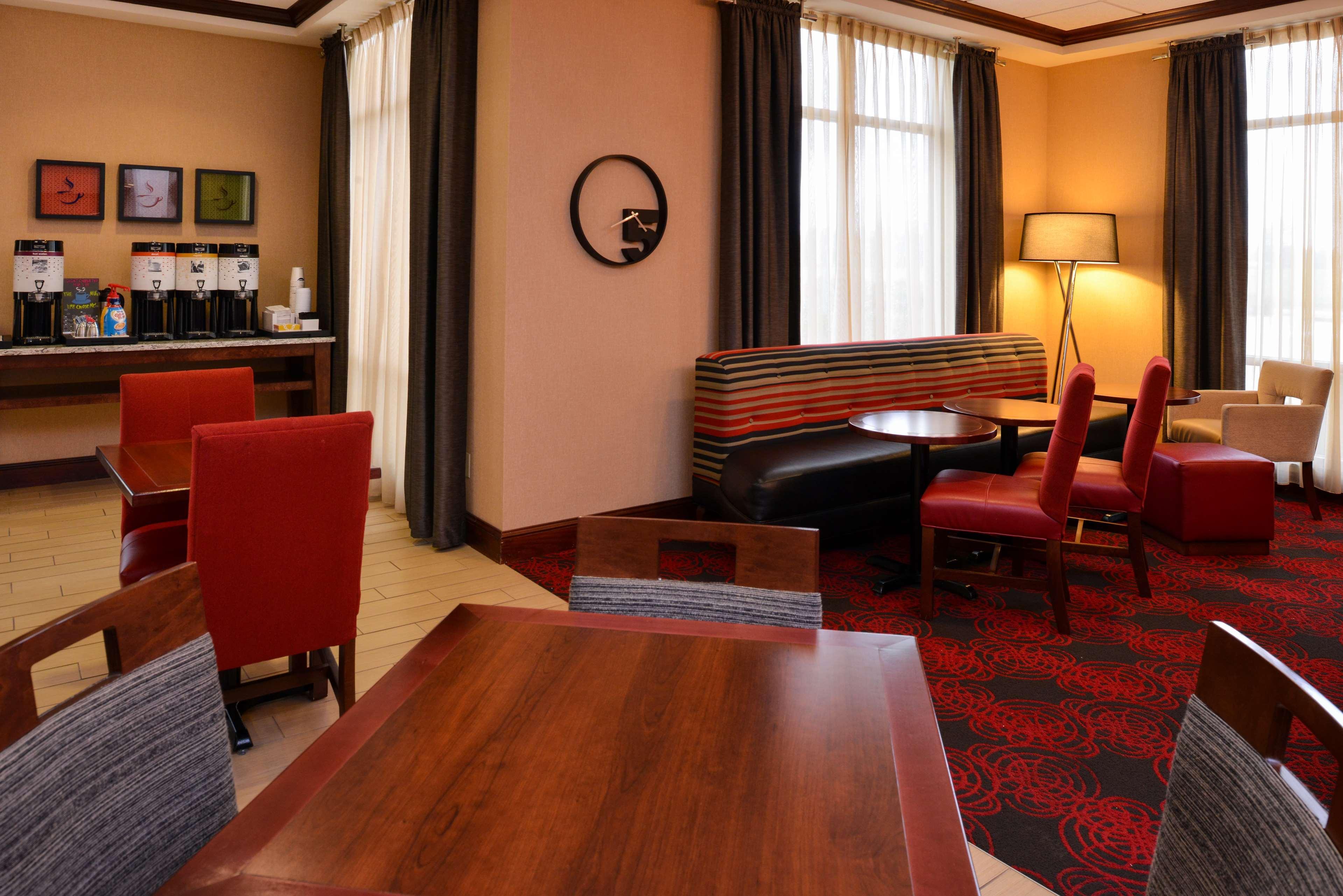 Hampton By Hilton Lincoln Hotel Екстериор снимка
